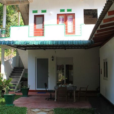 Little Mount Guest House Mirissa Exterior foto